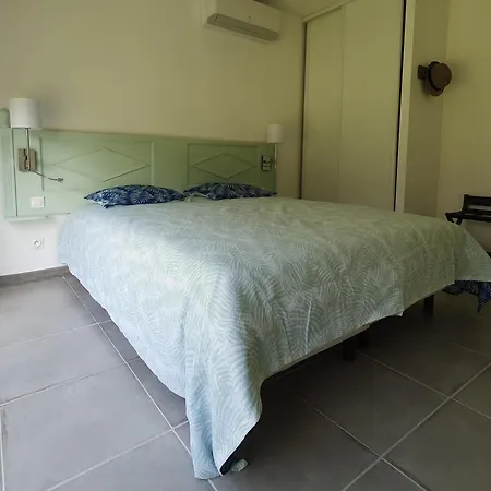 Roussane Apartment *